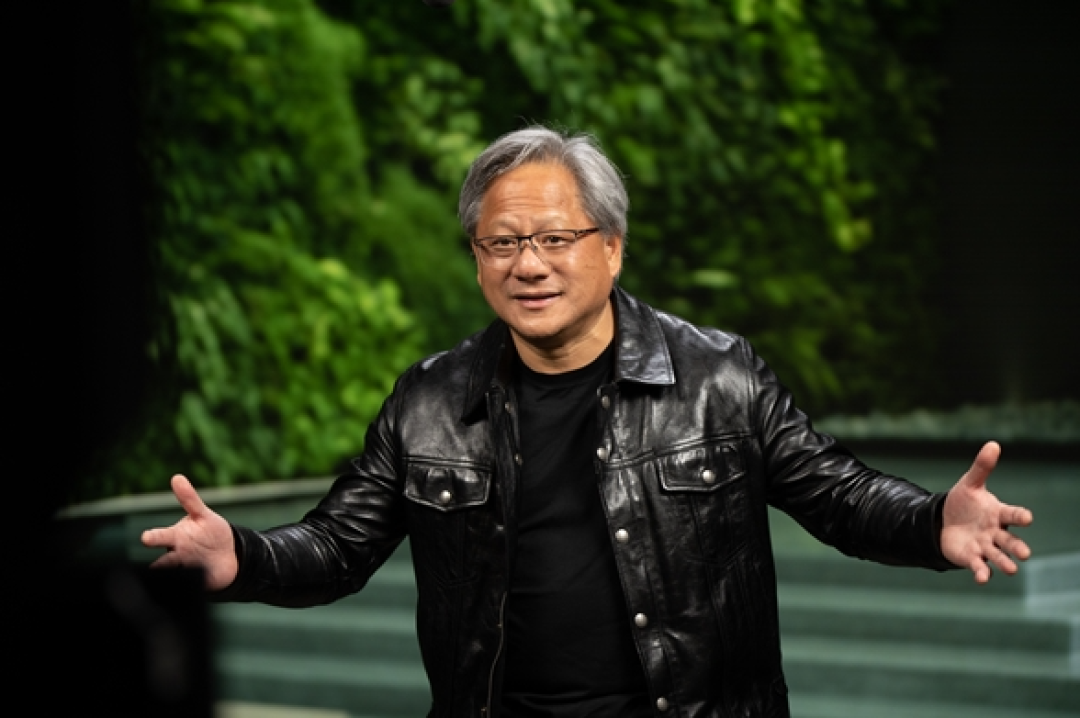 AI基建狂潮来袭！黄仁勋喊话电工水管工：你们的时代来了