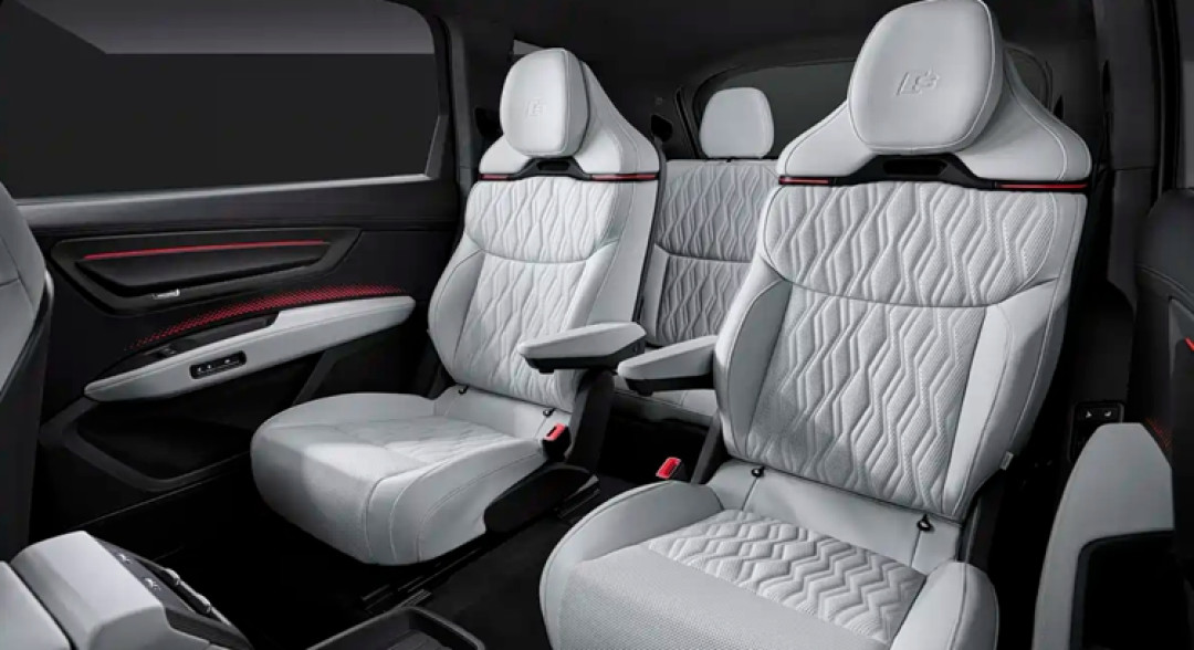 1200x0_1_autohomecar__Chto52n--S2Aes83ADwzoeq2fMY905_副本.jpg