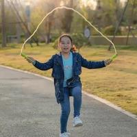 还在逼娃跳绳摸高？儿科专家直言：4类运动才是长高核心关键