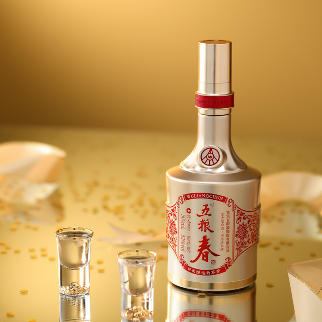团圆饭白酒怎么选?2026年家宴榜:五粮春领衔,六款适合的暖心酒