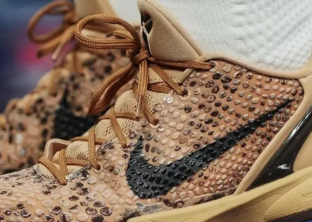 二代克拉克上脚两款专属Kobe6！颜值差这么多？