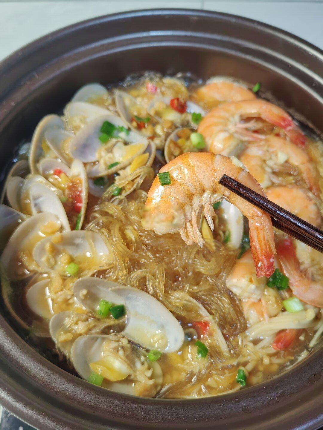 蒜蓉花甲粉丝煲：掌握灵魂酱汁秘诀，汤汁拌饭都能吃三碗