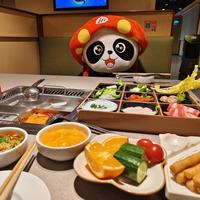 一个人吃海底捞不尴尬，关键是你选对时间和座位