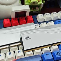 极致高频更能打，颜值性能双在线：挚科琉光C36 DDR5 8000MHz内存