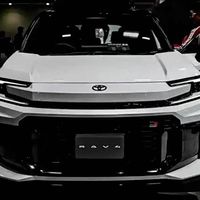 第六代丰田RAV4值得入手吗？配10.25英寸中控屏，TNGA‑K平台打造