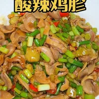 家庭版酸辣鸡胗制作要点：脆嫩口感的关键在于火候与预处理