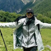 90%的人买错冲锋衣！这件300元三合一才是通勤爬山真香选择