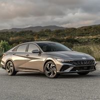 6月前别急着抄底燃油车，这三类降价车型现在入手最划算