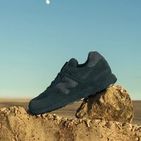 Stone Island × New Balance 574 Ghost第二季2026年3月11日发售，延续机能单色设计
