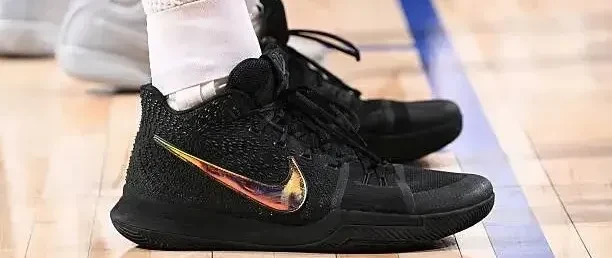 【NBA每日上脚】上脚450场？这是有多爱Kyrie 3！