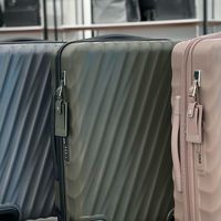 TUMI 这么选，才能背出“耐造十年”而不是“后悔十年”