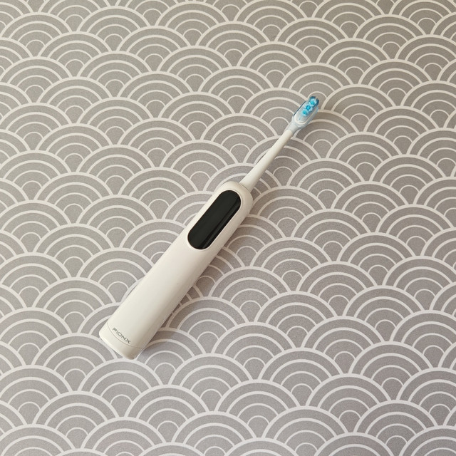 颠覆式FIONX双模式电动牙刷测评，百元款，刷出牙科级干净不伤牙