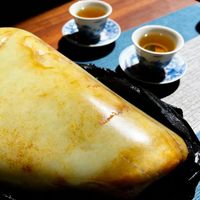 90%的玉石根本不用上油，乱保养反而毁光泽