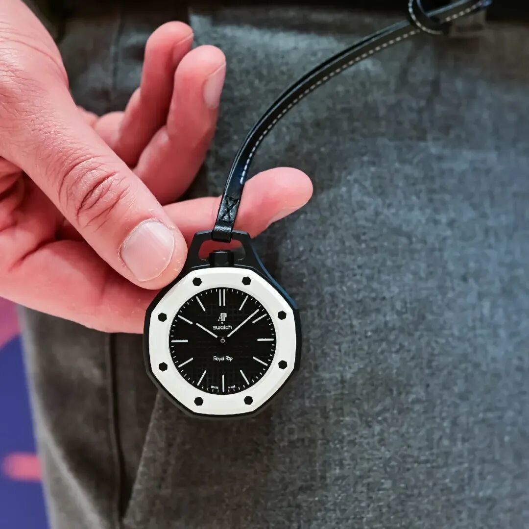 「开箱」 2950元买“皇家橡树”?Swatch x 爱彼联名怀表Royal Pop,我抢到了?
