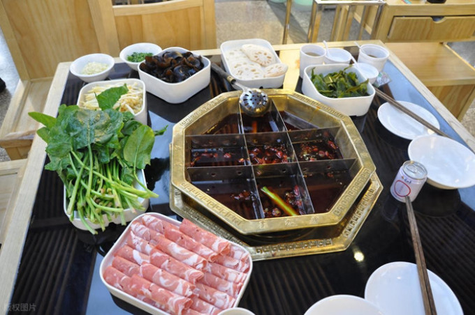 聚会餐饮