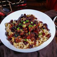 康师傅更香更辣，统一更真材实料——按口味和场景选才不踩雷