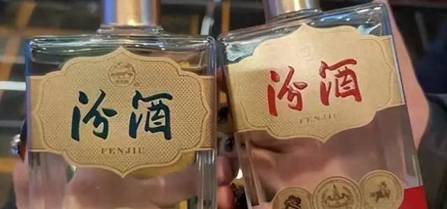 百元光瓶酒凭啥复购率超85%？老窖池+真实年份才是硬道理