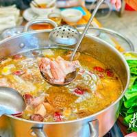 莫氏鸡煲一个月狂开4店，莫叔亲巡保品质，加盟谣言已报警