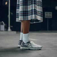 New Balance 574系列2026年热度回升，高端联名与复古趋势双重驱动