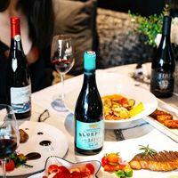 赤霞珠配红烧肉、黑皮诺配烤鸭？这些经典中餐酒搭全翻车了