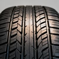 家用轿车换胎别闭眼冲，固特异御乘3和米其林City Grip根本不是一类产品