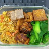 懒人带饭午餐天花板，一个电饭锅搞定所有。