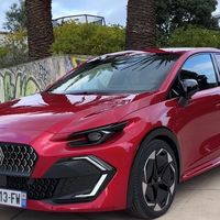城市通勤越堵越省油？雷诺Clio混动版实测油耗3.8L，但这两类人千万别买