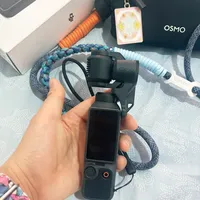 Pocket 4画质稳赢手机？别被参数骗了，弱光下iPhone 15 Pro更干净