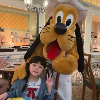 在香港迪士尼酒店,不用入园也能贴贴好朋友!