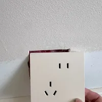 德力西这个鹅绒黄，简直是可可蛋奶墙的“官配