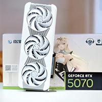 背板能当镜子！影驰RTX 5070星曜LUNA OC图赏
