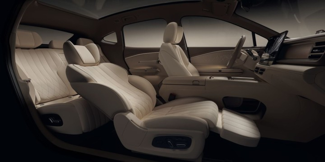 昊铂 S600 预售发布,20 万就有四驱和双腔空悬了