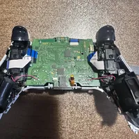 PS5手柄摇杆漂移为何多年无解？真相与解决方案全解析
