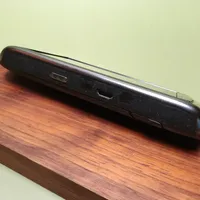 黑莓9500，首款触屏机，公认最失败机型之一