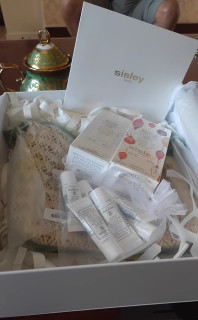 贵妇乳液的满分进化：希思黎全能乳液升级版