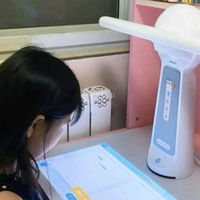 小孩护眼台灯如何选择？宾果智慧光AiLightAir兼顾护眼与作业辅导