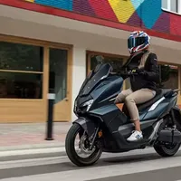 新能源“灭霸”：搭载比亚迪刀片电池，续航260里，极速100km/h，支持快充