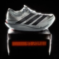 阿迪达斯97克破2跑鞋ADIZERO ADIOS PRO EVO 3亮相北京