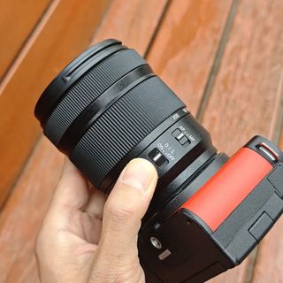 松下28-200和适马20-200怎么选？防抖轻装党闭眼入松下，广角画质党直接选适马