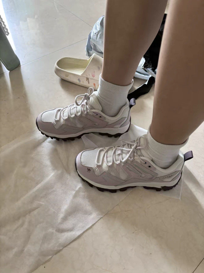 骆驼女士休闲鞋