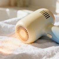 标称60分贝的儿童吹风机,实测近距噪音普遍超70分贝,孩子嫌吵根本不是矫情