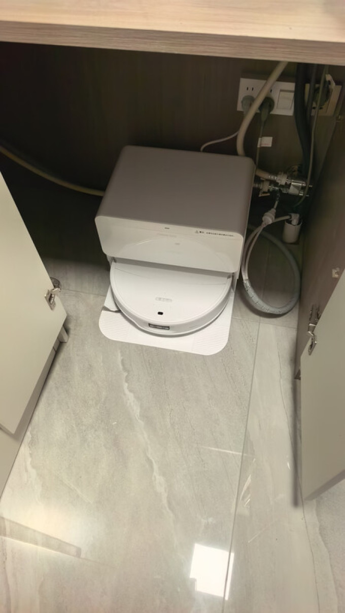 扫地机器人