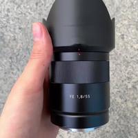 别被F1.8迷惑！这两颗索尼50mm定焦，谁才是你的真实需求？
