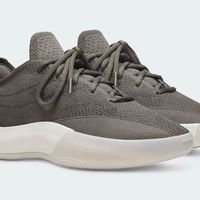 WZK上海 资讯分享丨adidas Fear Of God Athletics III “Cinder”