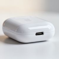AirPods 4换USB-C不值？老用户算完账发现真相