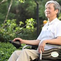 欢养｜轮椅选错悔三年：一张久坐不累的轮椅该看哪些指标