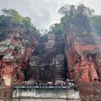 选错导览白排队4小时！乐山大佛人工团和电子导览真实体验大揭秘