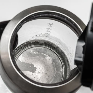 “矿物水”净水器多数是智商税：这四类人买了就后悔
