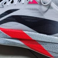 李宁追风Pro：被“弜”科技裹挟的极致推背感