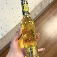 六神这样金碧辉煌的我都有点不敢认你了。。